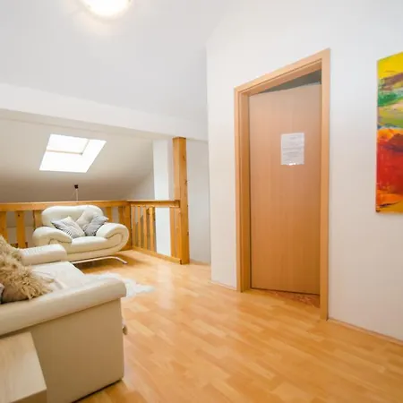 شقة Appartementhaus Zell By In One *