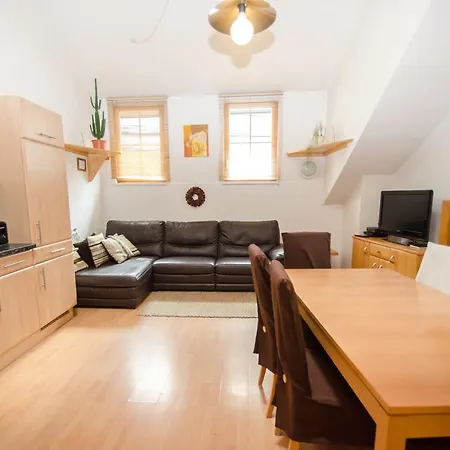 شقة Appartementhaus Zell By In One