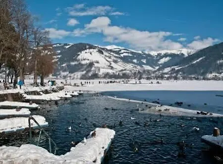 شقة Appartementhaus Zell By In One