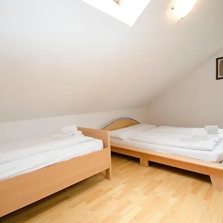 Apartment Appartementhaus Zell By In One Zell am See